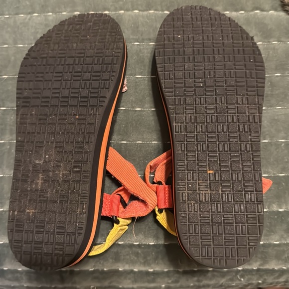 Colorful sandals - Picture 3 of 4